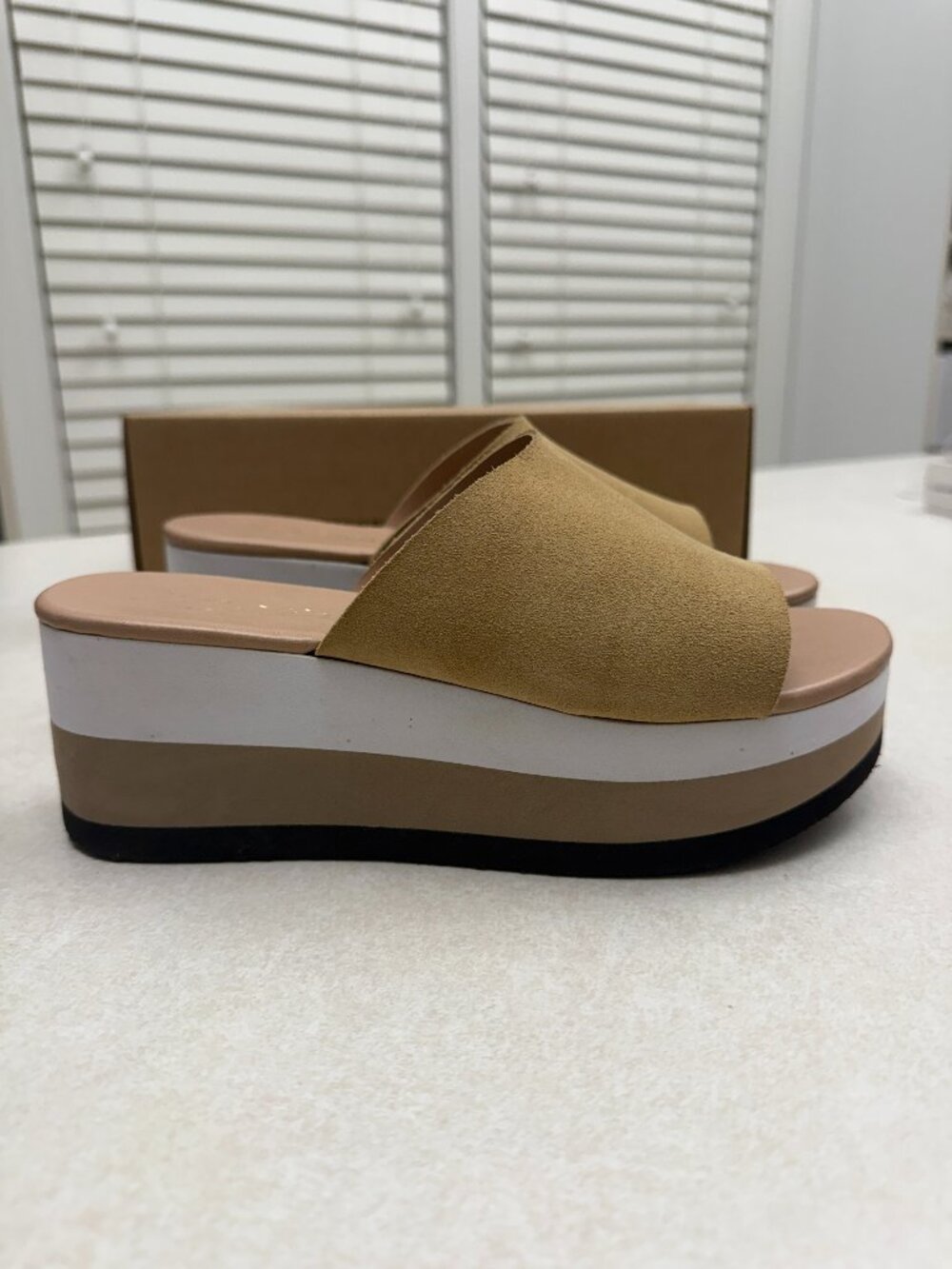 NTW Matisse Tan & White Striped Platform Slide Sandals Size 7